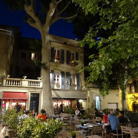 Aux Demoiselles D'Avignon Apartment Exterior photo