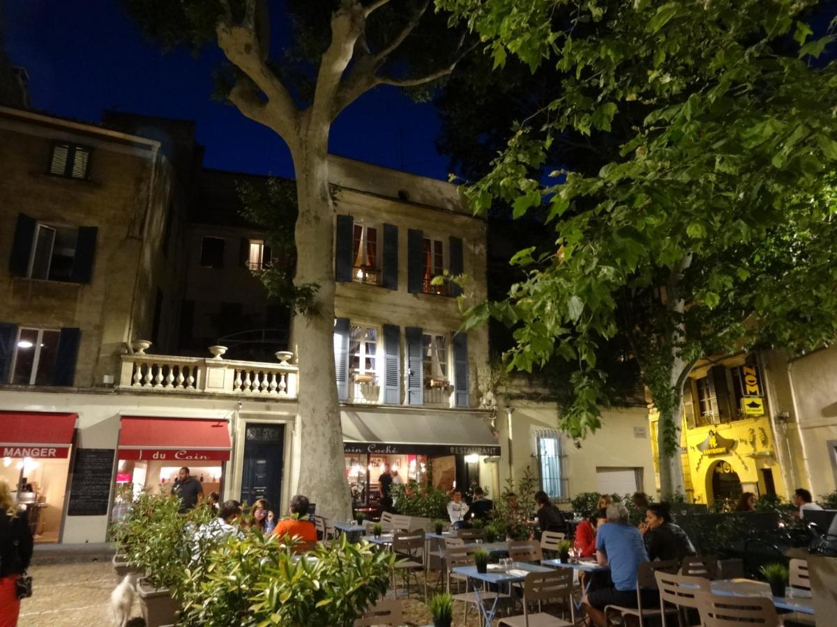 Aux Demoiselles D'Avignon Apartment Exterior photo