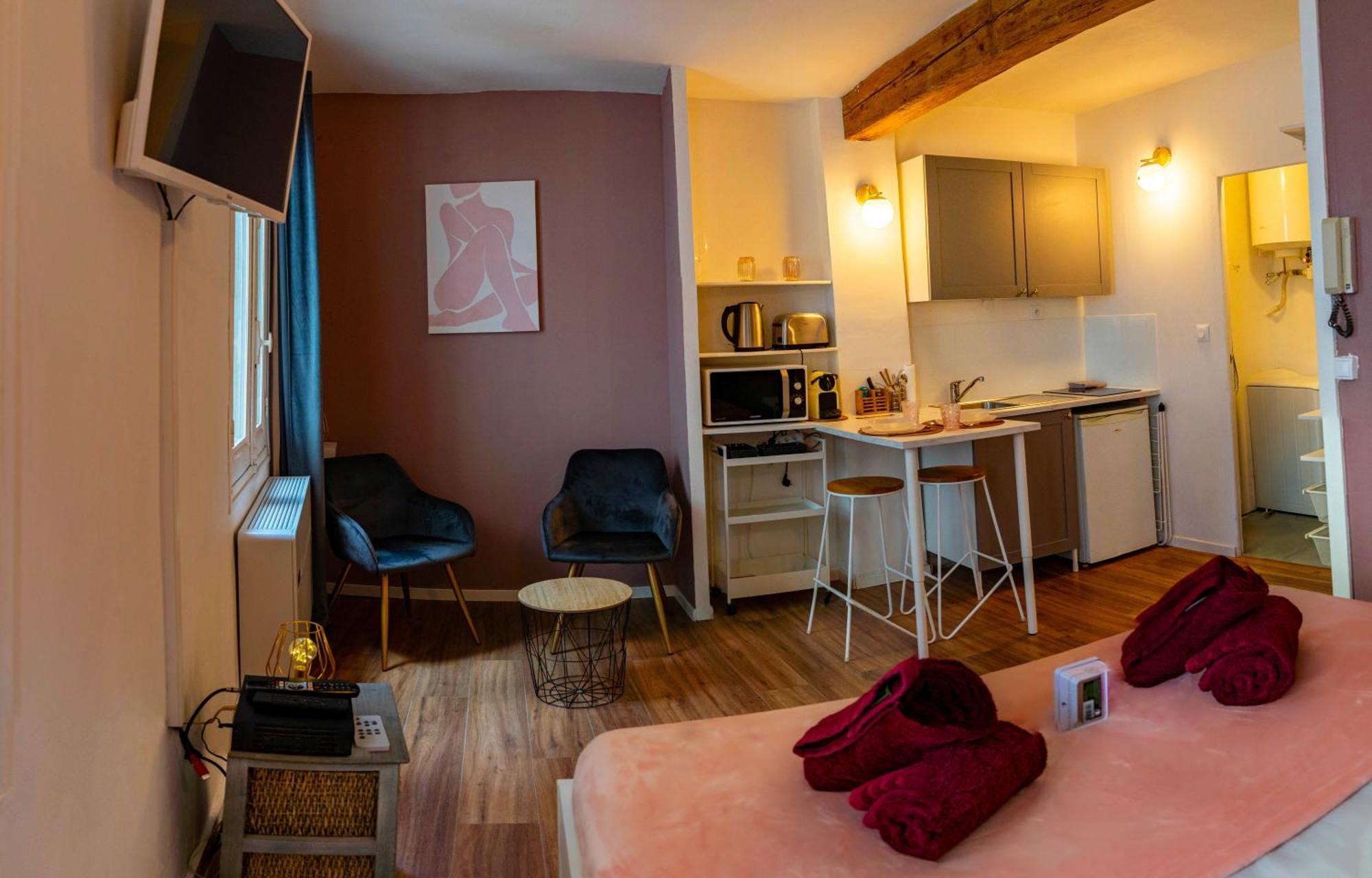 Aux Demoiselles D'Avignon Apartment Exterior photo